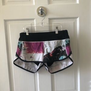Lululemon pattern Run Times Shorts 2.5”